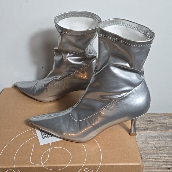Urban Outfitters Silver Faux Leather Booties - Picture 4 of 12